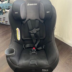 Maxi-Cosi Pria 70 Convertible Car Seat - Black